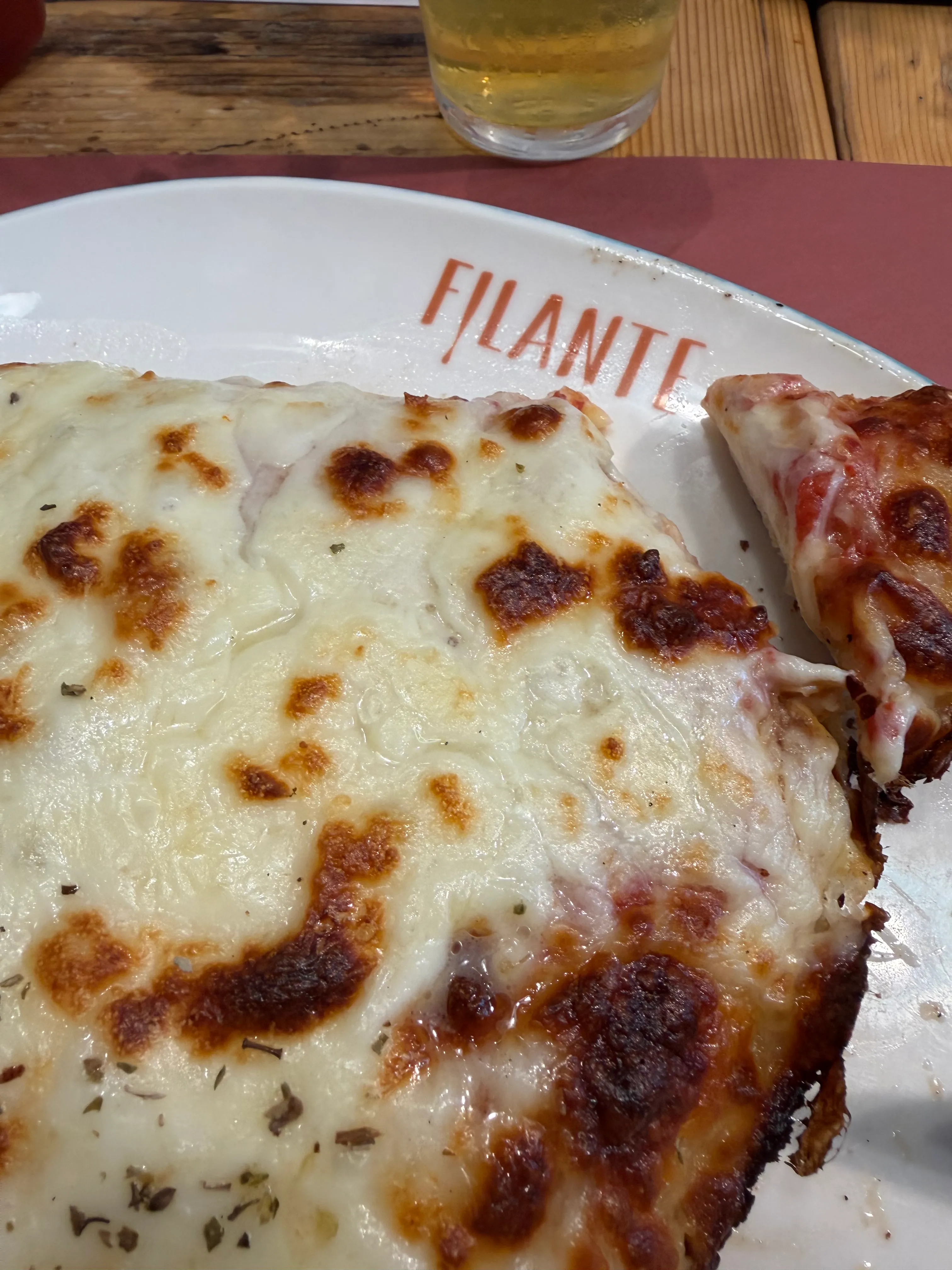 Filante, Milano – Pizza al trancio a Piazzale Susa: buona, ma la birra ti sgonfia il budget