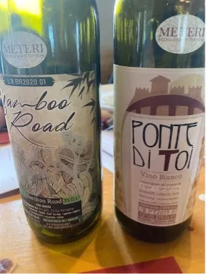 I due vini, la grafica è discutibile ma il contenuto no…